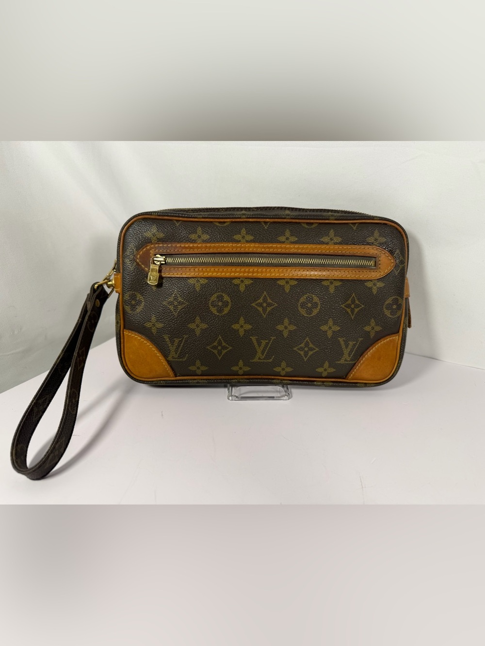 7025: Louis Vuitton Vintage Marly Dragonne GM Monogram Wristlet Clutch M51825